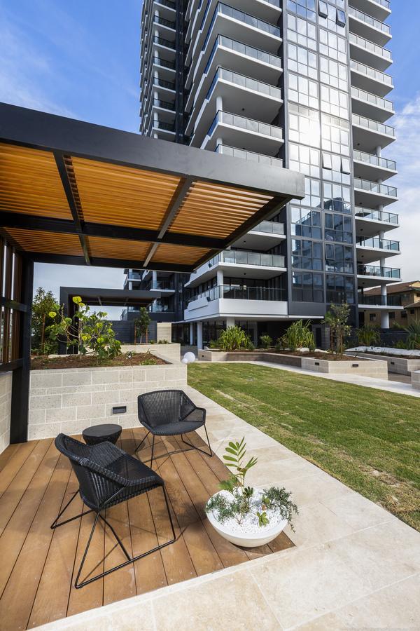 Boardwalk Burleigh Beach - Official Gold Coast Exterior photo