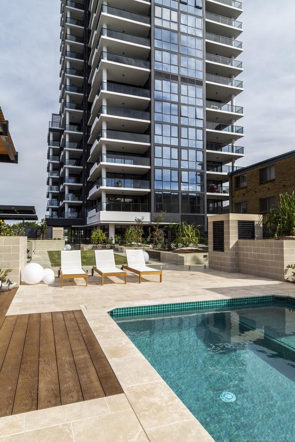 Boardwalk Burleigh Beach - Official Gold Coast Exterior photo